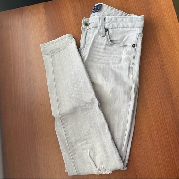 Lucky Brand Lolita Skinny Gray Distressed Jeans Size 2/26 - Picture 1 of 12